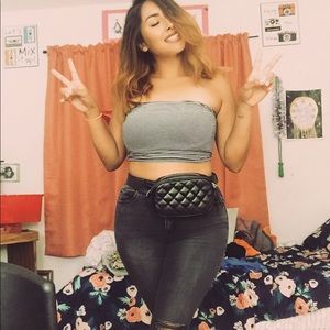 Meet your Posher, Monique